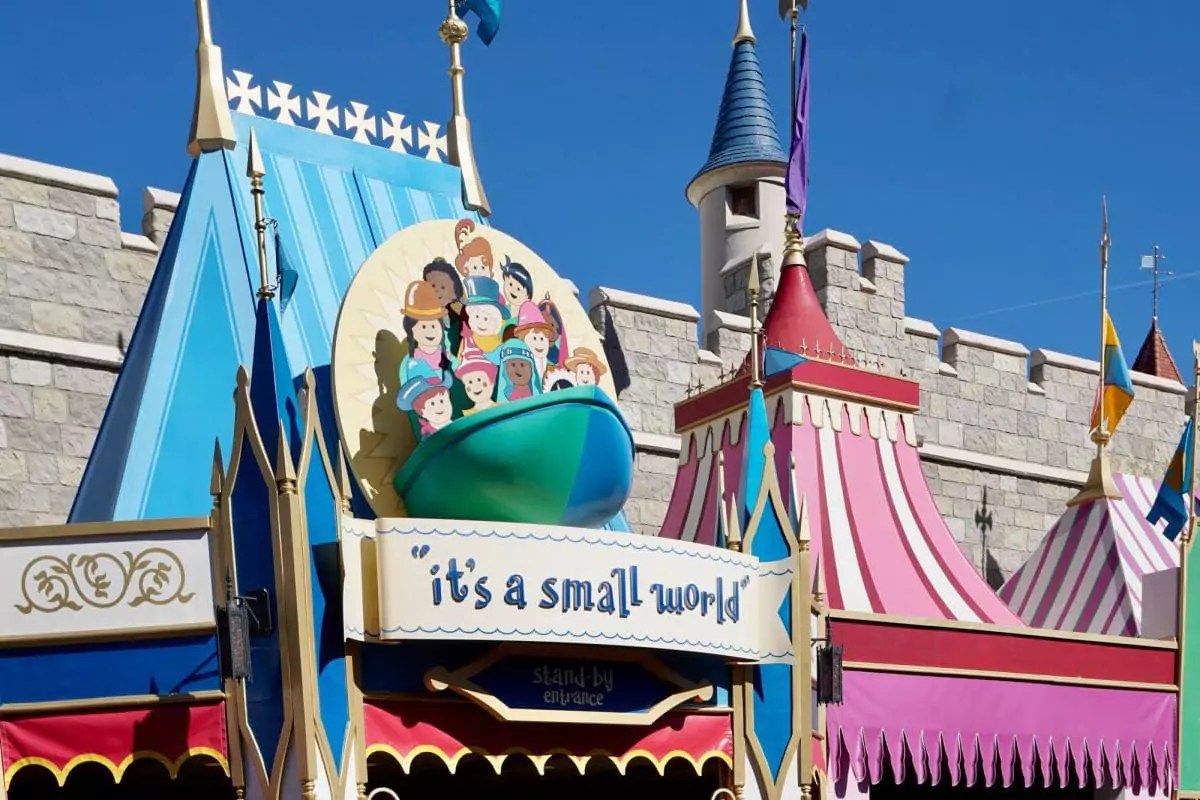 &laquo;&nbsp;it&rsquo;s a small world&nbsp;&raquo;: l&rsquo;attraction iconique… mais décevante à Magic&nbsp;Kingdom